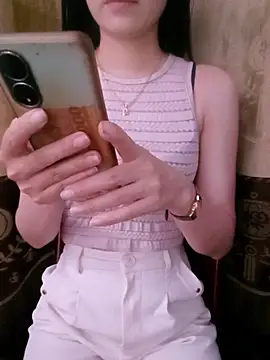 Snapshot of CherryBeii chatting on July 2026 05:01:01 PM CherryBeii online show from July 2026 05:01:01 PM