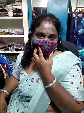Snapshot of Tamil_Kavitha10 chatting on April 2026 05:55:01 PM Tamil Kavitha10 online show from April 2026 05:55:01 PM