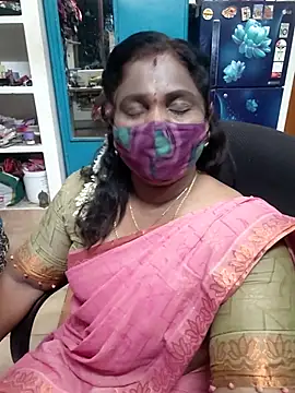 Snapshot of Tamil_Kavitha10 chatting on April 2026 04:56:02 PM Tamil Kavitha10 online show from April 2026 04:56:02 PM