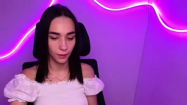 Snapshot of Bella_Night4 chatting on September 2025 05:29:01 AM Bella Night4 online show from September 2025 05:29:01 AM