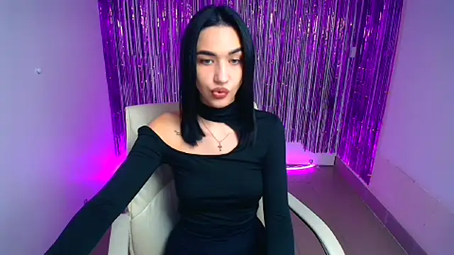 Snapshot of Bella_Night4 chatting on October 2025 11:40:01 AM Bella Night4 online show from October 2025 11:40:01 AM