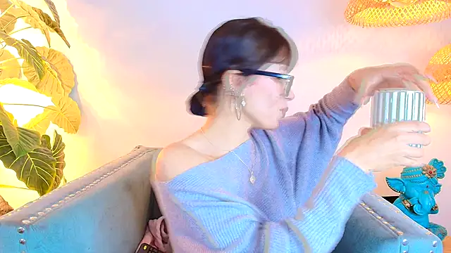 Snapshot of Sweet_1Angel chatting on September 2025 12:31:02 PM Sweet 1Angel online show from September 2025 12:31:02 PM