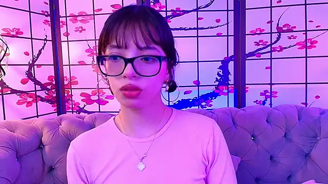 Snapshot of Sweet_1Angel chatting on October 2025 12:14:02 PM Sweet 1Angel online show from October 2025 12:14:02 PM