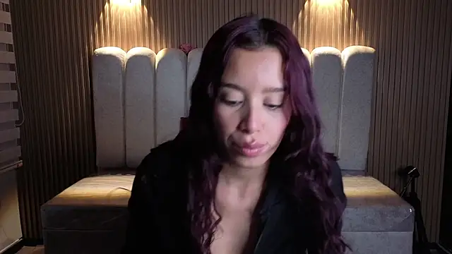  Mia Evans 1 online show from July 2026 07:40:02 PM