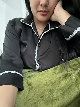 Snapshot of LylyBaby1888 chatting on August 2026 03:52:02 AM LylyBaby1888 online show from August 2026 03:52:02 AM