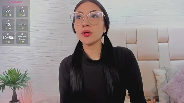 aylin rousse online show from November 2025 11:32:02 AM