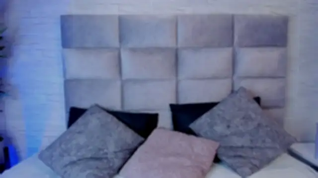 lea walkerr online show from October 2025 08:11:02 PM