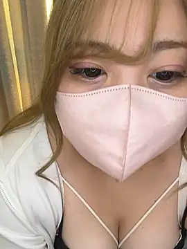 Snapshot of Chua-chan chatting on October 2025 06:19:01 AM Chua-chan online show from October 2025 06:19:01 AM
