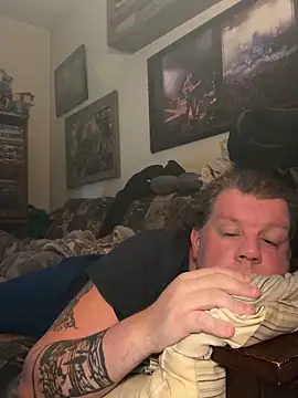 Stephanie1984 online show from April 2026 12:00:02 AM