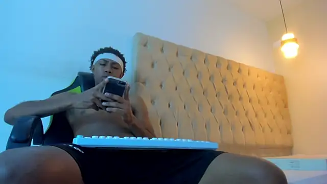 Jax Maliq online show from December 2025 05:08:02 PM