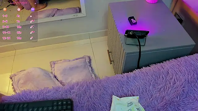 Mia Valentine  online show from February 2026 08:35:01 PM