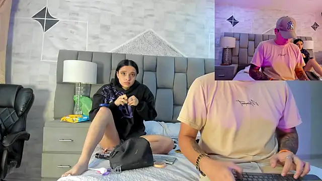 Snapshot of markAndPhilip chatting on October 2025 12:27:01 PM markAndPhilip online show from October 2025 12:27:01 PM