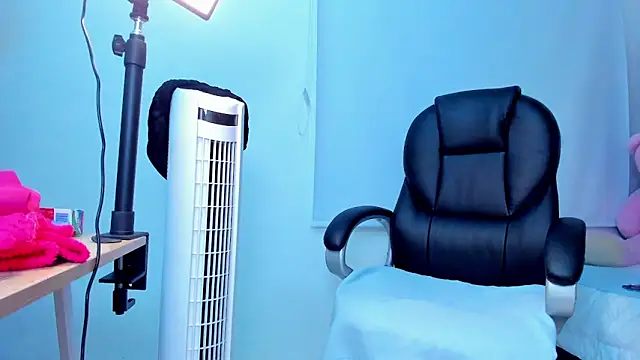 Snapshot of kate_lua chatting on October 2025 11:51:02 AM kate lua online show from October 2025 11:51:02 AM