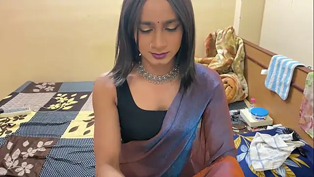 Snapshot of LuvLayla chatting on February 2026 03:37:02 PM LuvLayla online show from February 2026 03:37:02 PM