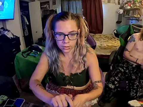 R4inbowK1tty online show from October 2025 04:07:02 PM