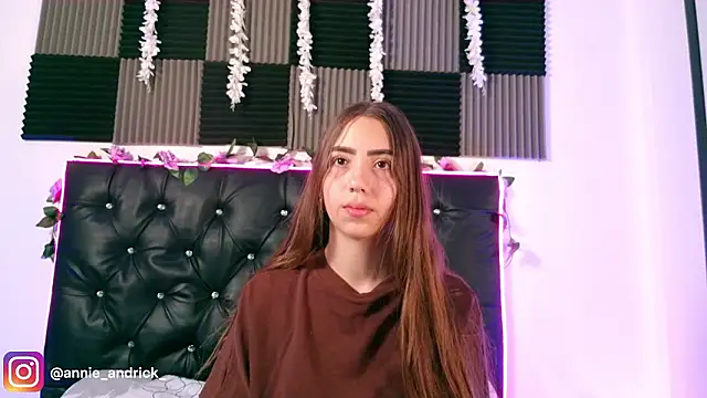  leda swan  online show from March 2026 01:27:02 PM