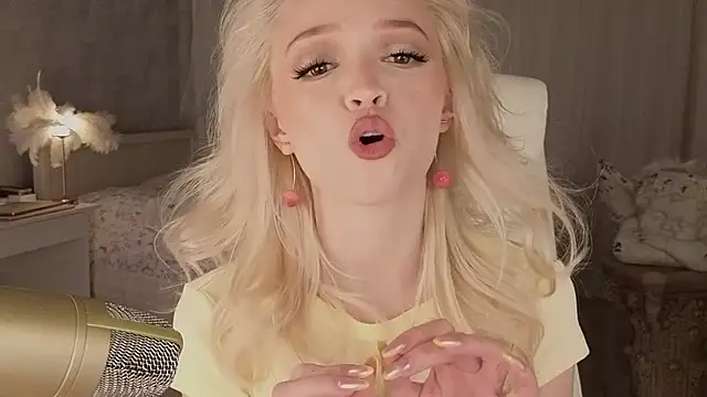 I am joss online show from June 2026 10:00:01 PM