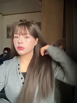 SarahBeii online show from December 2025 03:24:02 AM