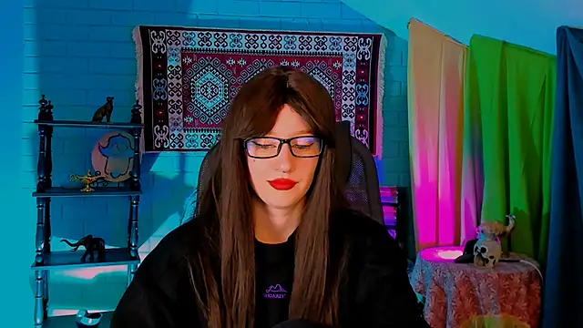 AliceWelch  online show from October 2025 08:17:01 AM