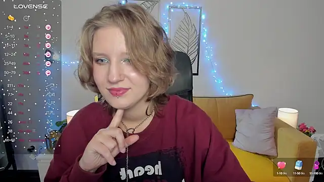 Hailey Foxy online show from October 2025 08:44:01 AM