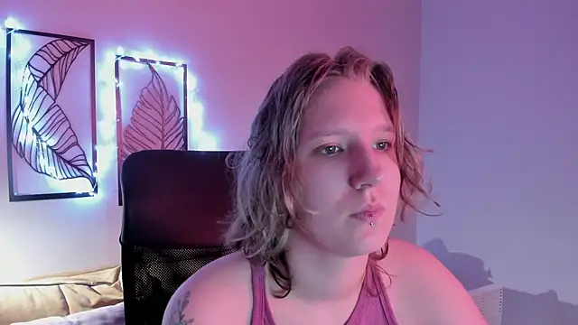 Hailey Foxy online show from November 2025 09:30:01 AM