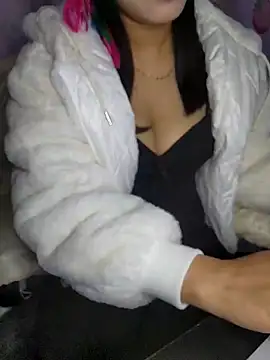 Suzen7389 online show from December 2025 03:30:01 PM