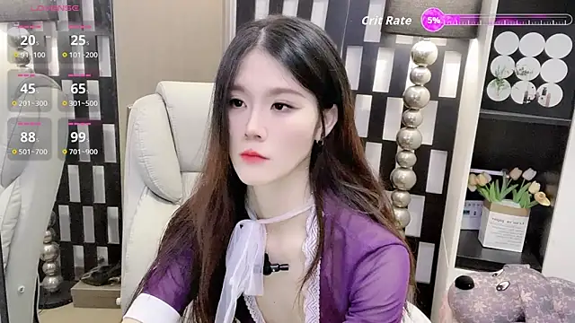 Yueyue-MM online show from December 2025 01:32:02 AM