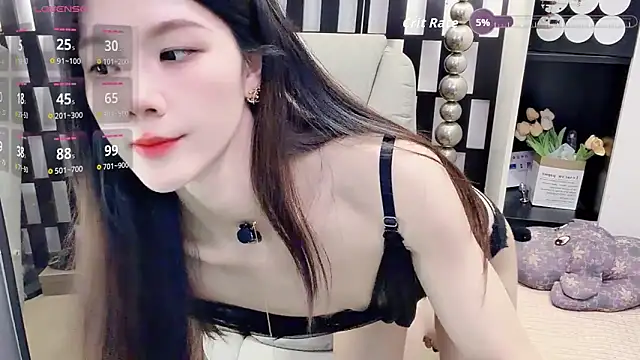 Snapshot of Yueyue-MM chatting on April 2026 01:47:01 AM Yueyue-MM online show from April 2026 01:47:01 AM