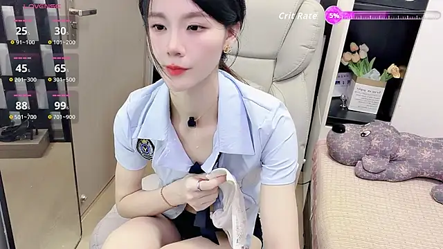 Snapshot of Yueyue-MM chatting on April 2026 02:04:01 PM Yueyue-MM online show from April 2026 02:04:01 PM