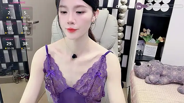 Snapshot of Yueyue-MM chatting on May 2026 01:08:02 PM Yueyue-MM online show from May 2026 01:08:02 PM