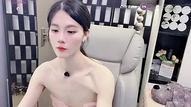 Snapshot of Yueyue-MM chatting on May 2026 02:01:02 PM Yueyue-MM online show from May 2026 02:01:02 PM