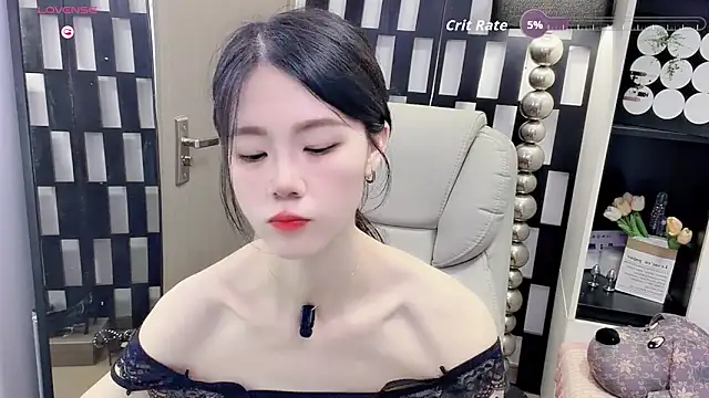 Snapshot of Yueyue-MM chatting on May 2026 02:07:02 AM Yueyue-MM online show from May 2026 02:07:02 AM