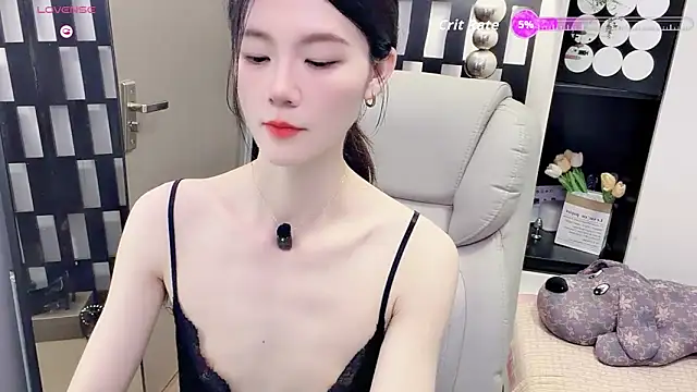 Snapshot of Yueyue-MM chatting on May 2026 02:03:01 PM Yueyue-MM online show from May 2026 02:03:01 PM