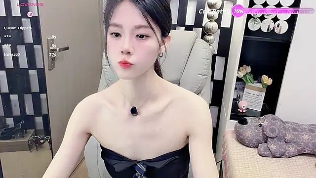 Snapshot of Yueyue-MM chatting on June 2026 02:51:01 AM Yueyue-MM online show from June 2026 02:51:01 AM