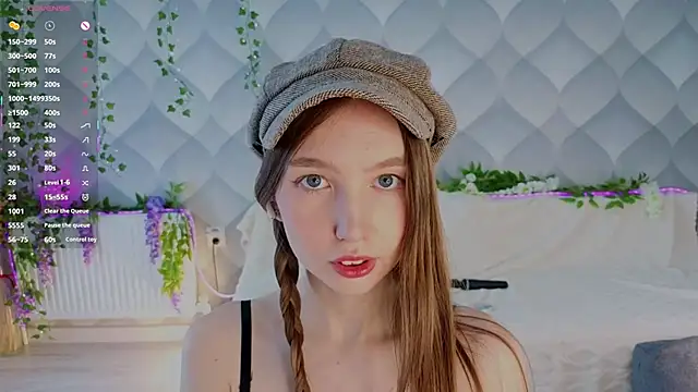 ElfredaTupy online show from June 2026 06:52:02 AM