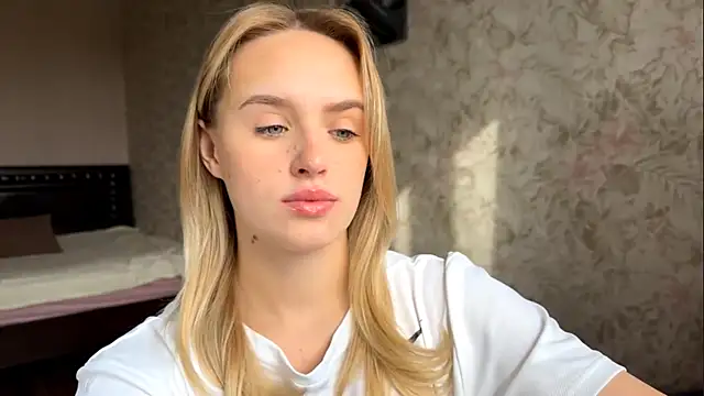 Snapshot of ElisabetLorney chatting on October 2025 08:11:02 AM ElisabetLorney online show from October 2025 08:11:02 AM