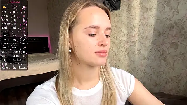 ElisabetLorney online show from November 2025 08:17:02 AM