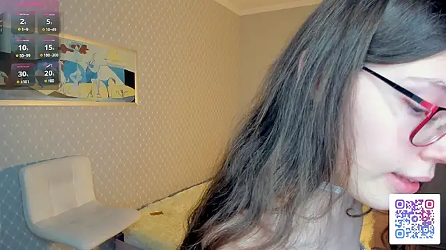 TiaForson online show from October 2025 03:35:01 PM