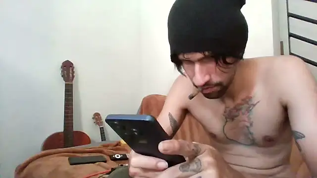 Snapshot of Alejandro92_cali chatting on June 2026 05:01:02 PM Alejandro92 cali online show from June 2026 05:01:02 PM
