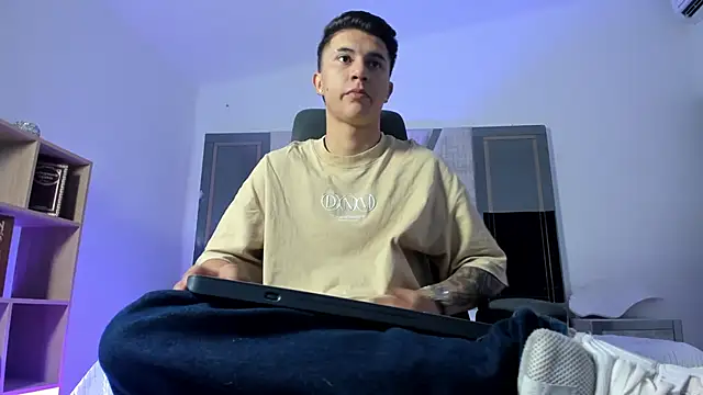 Snapshot of liaamsmiith_ chatting on September 2025 12:37:01 PM liaamsmiith online show from September 2025 12:37:01 PM