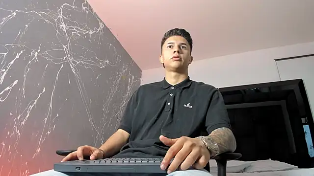 Snapshot of liaamsmiith_ chatting on September 2025 11:44:01 AM liaamsmiith online show from September 2025 11:44:01 AM