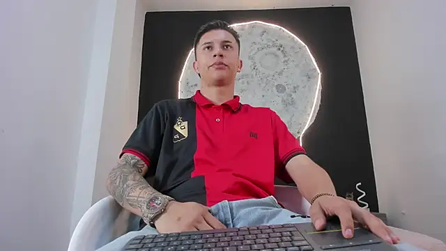 Snapshot of liaamsmiith_ chatting on October 2025 12:17:01 PM liaamsmiith online show from October 2025 12:17:01 PM