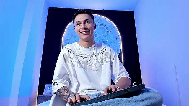 Snapshot of liaamsmiith_ chatting on October 2025 12:09:01 PM liaamsmiith online show from October 2025 12:09:01 PM