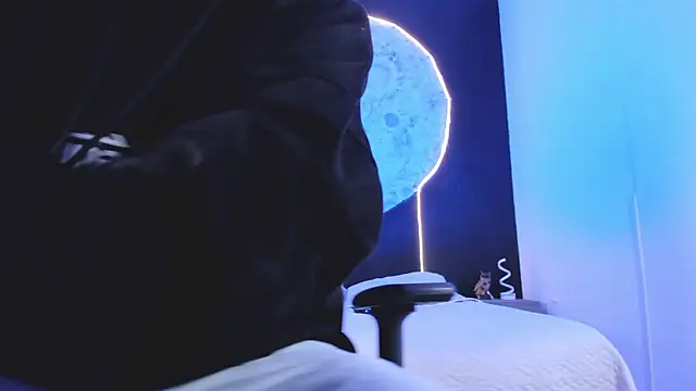 Snapshot of liaamsmiith_ chatting on November 2025 12:15:02 PM liaamsmiith online show from November 2025 12:15:02 PM