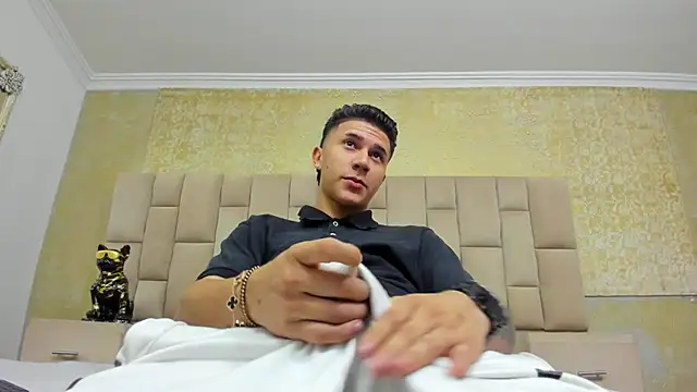 Snapshot of liaamsmiith_ chatting on November 2025 12:22:01 PM liaamsmiith online show from November 2025 12:22:01 PM