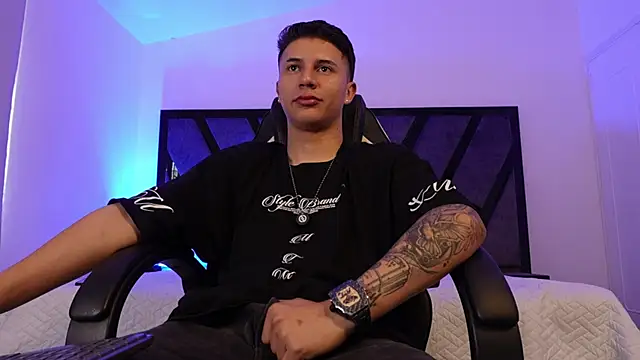 Snapshot of liaamsmiith_ chatting on November 2025 12:41:02 PM liaamsmiith online show from November 2025 12:41:02 PM