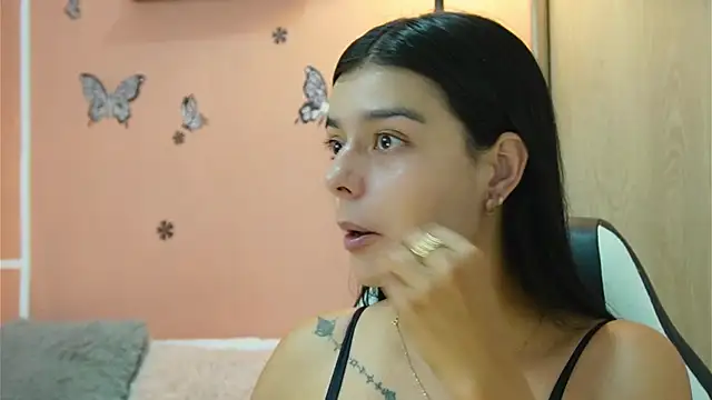 valerihouse online show from February 2025 09:41:02 PM