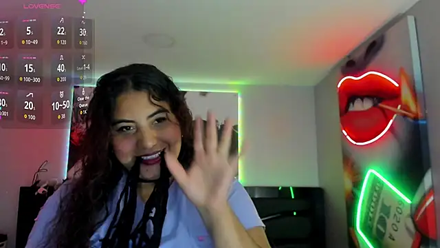 Snapshot of Sara_Bdsm_ chatting on May 2026 12:04:02 PM Sara Bdsm online show from May 2026 12:04:02 PM