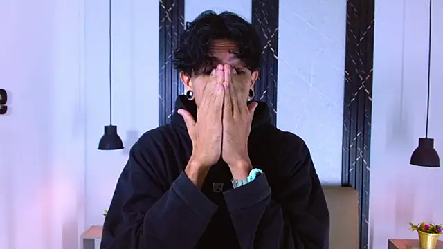 Snapshot of Franvill_Trato chatting on September 2025 07:18:02 PM Franvill Trato online show from September 2025 07:18:02 PM