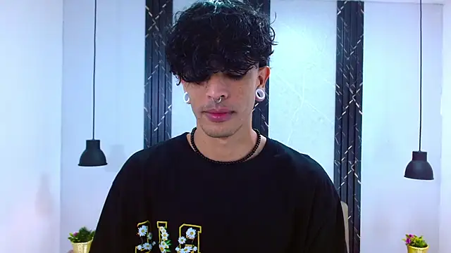 Snapshot of Franvill_Trato chatting on September 2025 07:30:02 PM Franvill Trato online show from September 2025 07:30:02 PM